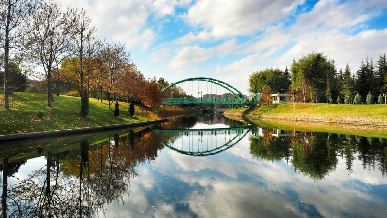 Эскишехир. Эскишехир Турция. Мосты Эскишехир. Парк Манзара.