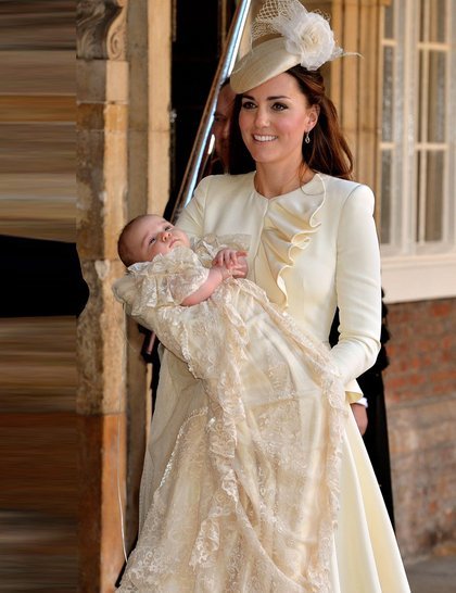 alexander-mcqueen-ensemble-with-a-jane-taylor-hat